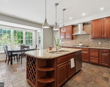 10117 Meyer Point Terrace - Photo Thumbnail 13