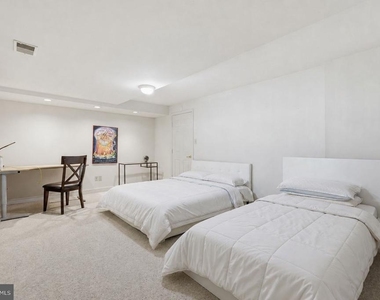 10117 Meyer Point Terrace - Photo Thumbnail 35
