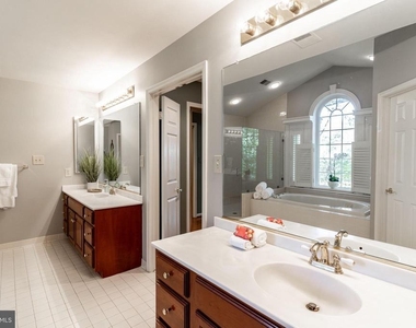 10117 Meyer Point Terrace - Photo Thumbnail 20