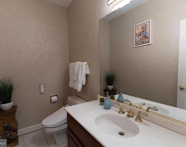 10117 Meyer Point Terrace - Photo Thumbnail 11