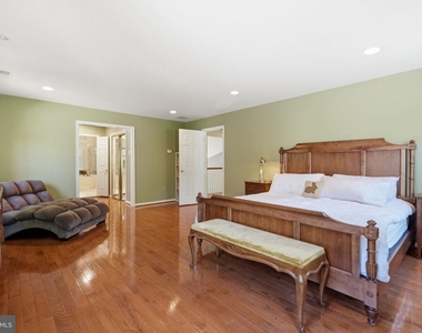 10117 Meyer Point Terrace - Photo Thumbnail 18