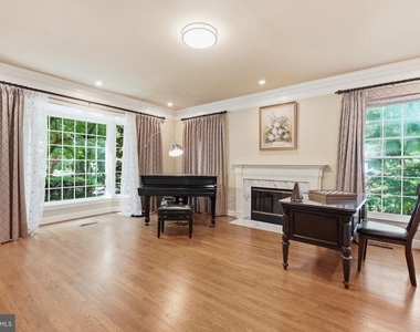 10117 Meyer Point Terrace - Photo Thumbnail 4