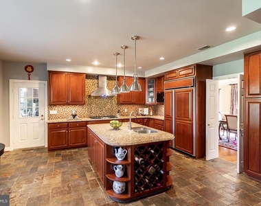 10117 Meyer Point Terrace - Photo Thumbnail 8