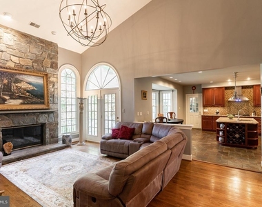 10117 Meyer Point Terrace - Photo Thumbnail 6