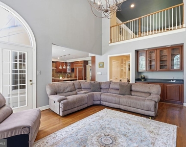 10117 Meyer Point Terrace - Photo Thumbnail 10