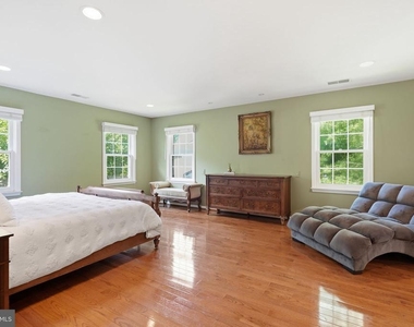 10117 Meyer Point Terrace - Photo Thumbnail 17