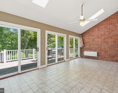 10117 Meyer Point Terrace - Photo Thumbnail 15