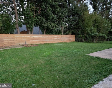 5812 Wainwright Avenue - Photo Thumbnail 9