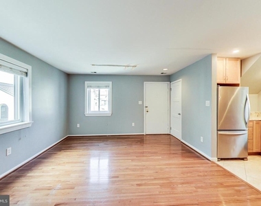 8923 Battery Place - Photo Thumbnail 3