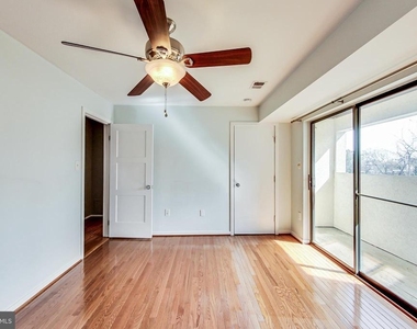 8923 Battery Place - Photo Thumbnail 8