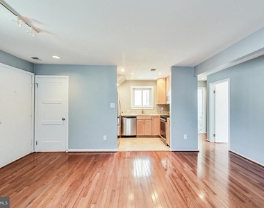 8923 Battery Place - Photo Thumbnail 2