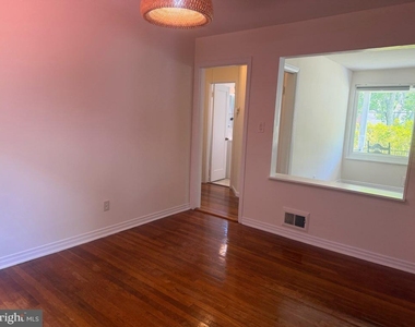 10903 Stillwater Avenue - Photo Thumbnail 8