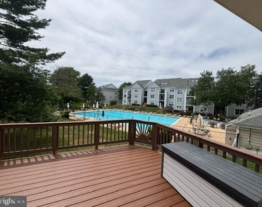 10148 Vanderbilt Circle - Photo Thumbnail 14