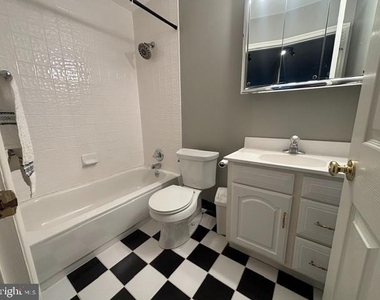 10148 Vanderbilt Circle - Photo Thumbnail 24