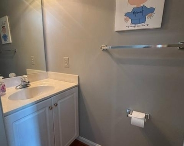 10148 Vanderbilt Circle - Photo Thumbnail 25