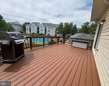 10148 Vanderbilt Circle - Photo Thumbnail 11
