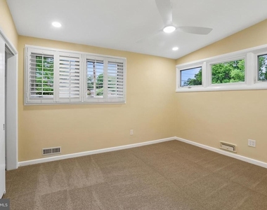 3301 Shirley Ln - Photo Thumbnail 25