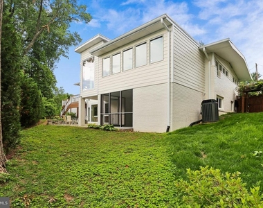 3301 Shirley Ln - Photo Thumbnail 1