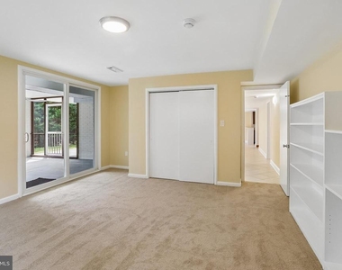 3301 Shirley Ln - Photo Thumbnail 33