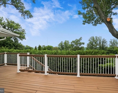 3301 Shirley Ln - Photo Thumbnail 4