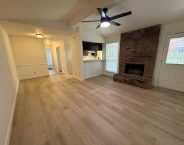 2510 Howellwood Way - Photo Thumbnail 2