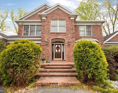 13576 Highland Road - Photo Thumbnail 8