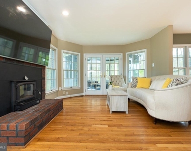 13576 Highland Road - Photo Thumbnail 34