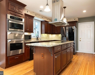 13576 Highland Road - Photo Thumbnail 42