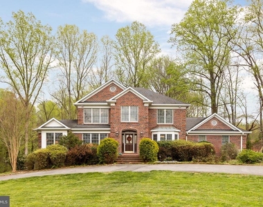 13576 Highland Road - Photo Thumbnail 3