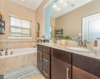 9162 Landon House Lane - Photo Thumbnail 28