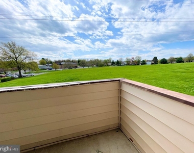 1001 Heather Ridge Drive - Photo Thumbnail 15