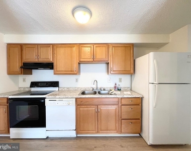 1001 Heather Ridge Drive - Photo Thumbnail 3