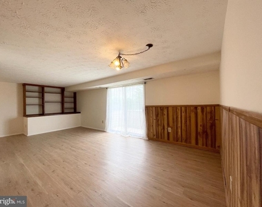 1001 Heather Ridge Drive - Photo Thumbnail 6