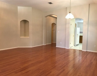 10309 Broomflower Dr - Photo Thumbnail 6