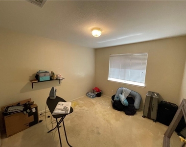 10309 Broomflower Dr - Photo Thumbnail 18