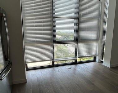 800 Embassy Dr - Photo Thumbnail 9