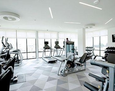 800 Embassy Dr - Photo Thumbnail 18