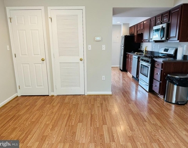 34 Carroll View Avenue - Photo Thumbnail 4