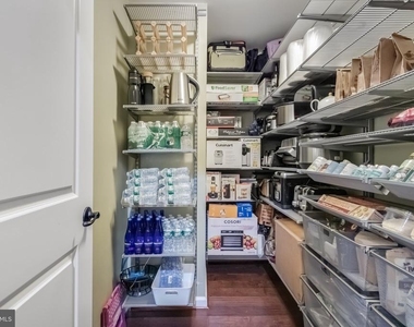10600 Sugarberry Street - Photo Thumbnail 7