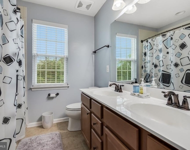 10600 Sugarberry Street - Photo Thumbnail 23