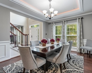 10600 Sugarberry Street - Photo Thumbnail 3