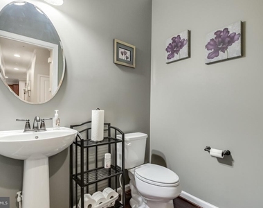 10600 Sugarberry Street - Photo Thumbnail 13