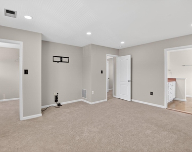 4315 Castletower Court - Photo Thumbnail 12