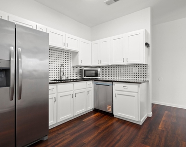 2414 Longview St - Photo Thumbnail 4