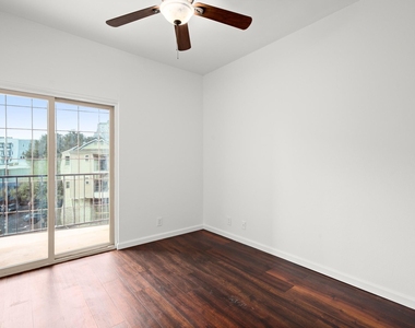 2414 Longview St - Photo Thumbnail 11