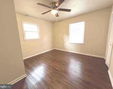 12904 Huron Drive - Photo Thumbnail 11