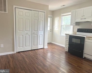 12904 Huron Drive - Photo Thumbnail 15