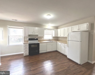 12904 Huron Drive - Photo Thumbnail 14