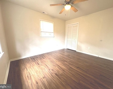 12904 Huron Drive - Photo Thumbnail 8