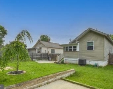 237 3rd Avenue - Photo Thumbnail 22
